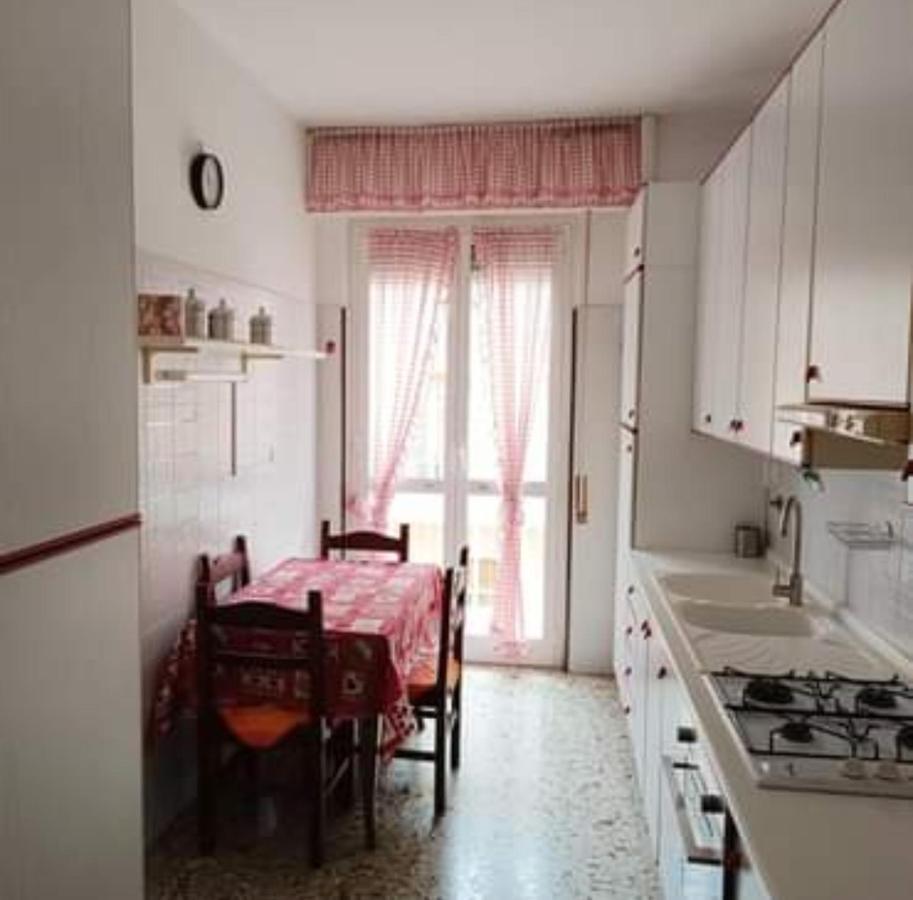 Appartamento Loano Climatizzato Mt 650 Dal Mare Exterior foto